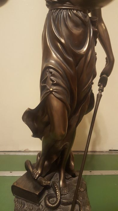 Фемида статуэтка