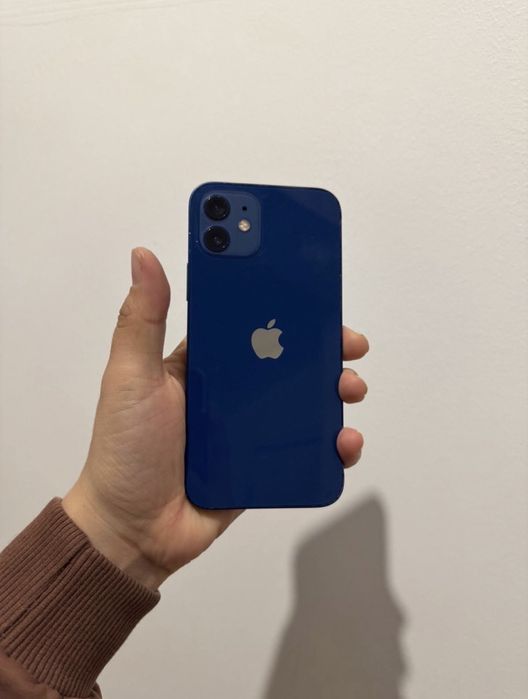 Продам айфон 12 64гб