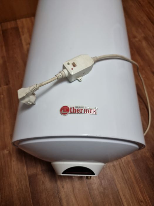 Водонагреватель  Аристон