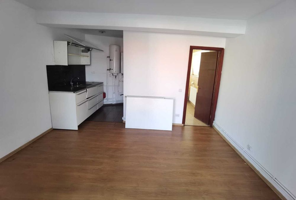 Închiriez apart. cu 2 camere, zona Parc-Piata Chiriac aproape de UMF