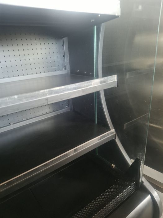 Хладилна витрина крайстенна отворена