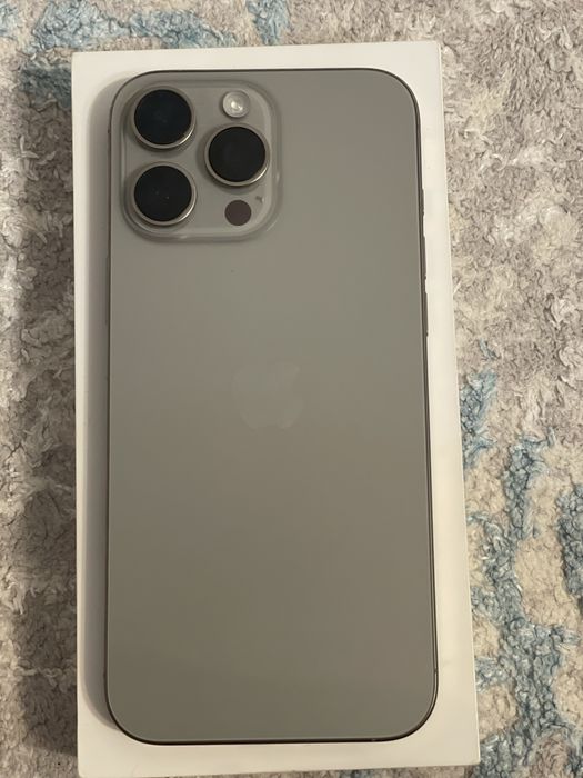 Продам Айфон 16 промакс 256