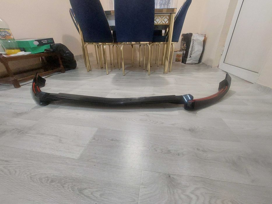 Продавам чисто нов преден лип споилер нож за Ауди а4 б8