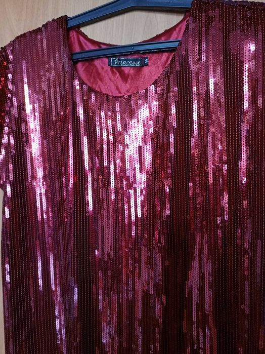 Вечернее красное платье с пайетками. Размер 48