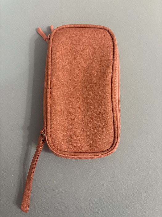 Органайзер за зарядни