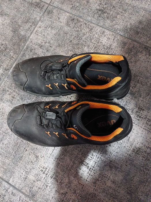 Обувки "Uvex" за работа