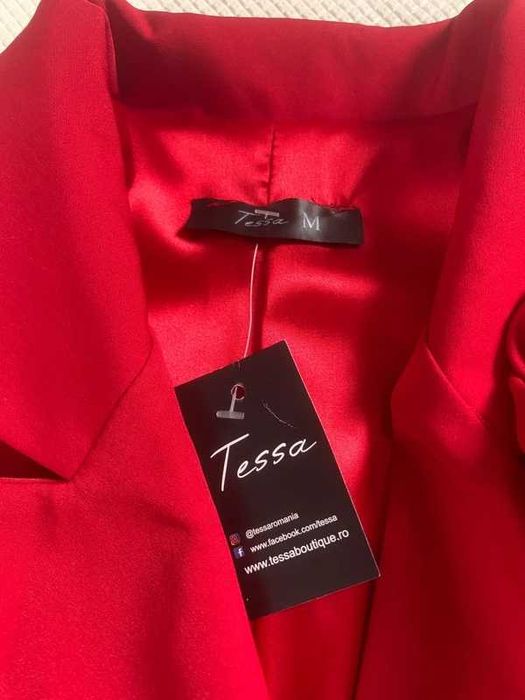 Costum  elegant de dama Tessa