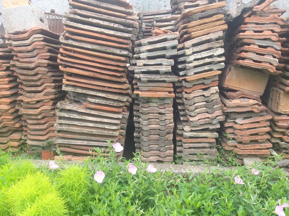 Продавам керемиди втора употреба 500бр по 0.28ст бройката