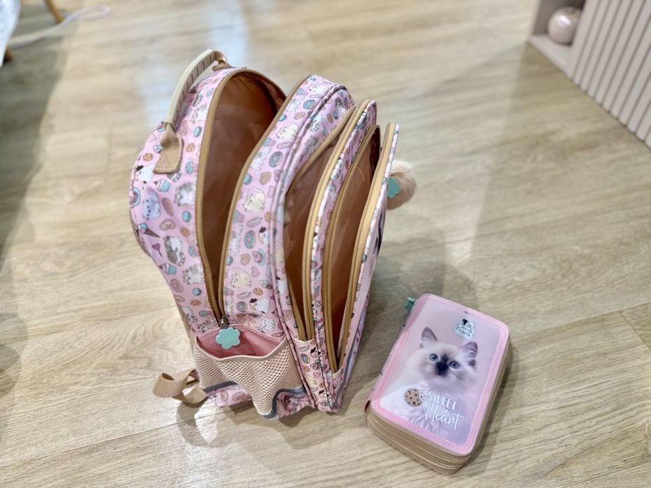 Ghiozdan Școală și Penar Fete