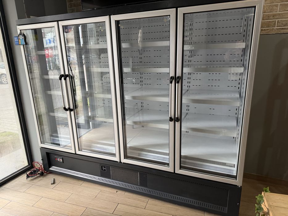 Хладилна ветрина 3м