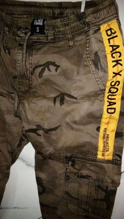 Pantaloni cargo jogger Black Squad camuflaj / kaki