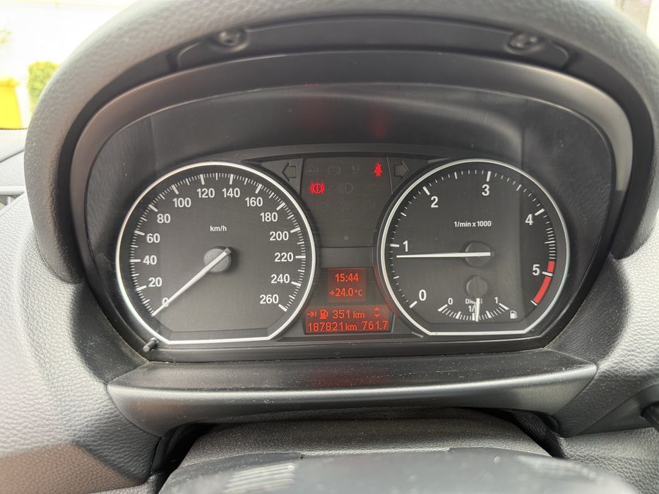 BMW E88 120d Cabrio 177CP • 188.000 km • M Pack • Piele • Xenon • CIC