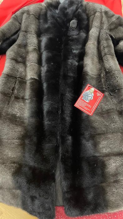 Продам шубу норковую