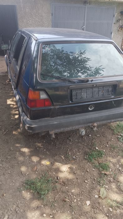 Volkswagen Golf 2 1,6 75 на части.