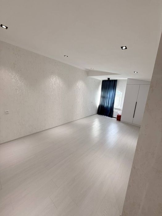 3 комнатная квартира, 6 этаж, Новостройка. Вокзал, на против Саодат