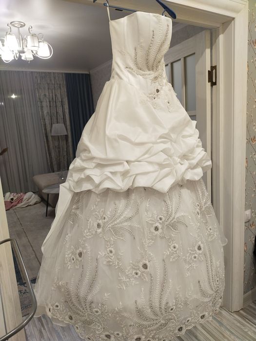 Свадебное платье привезено из Европы