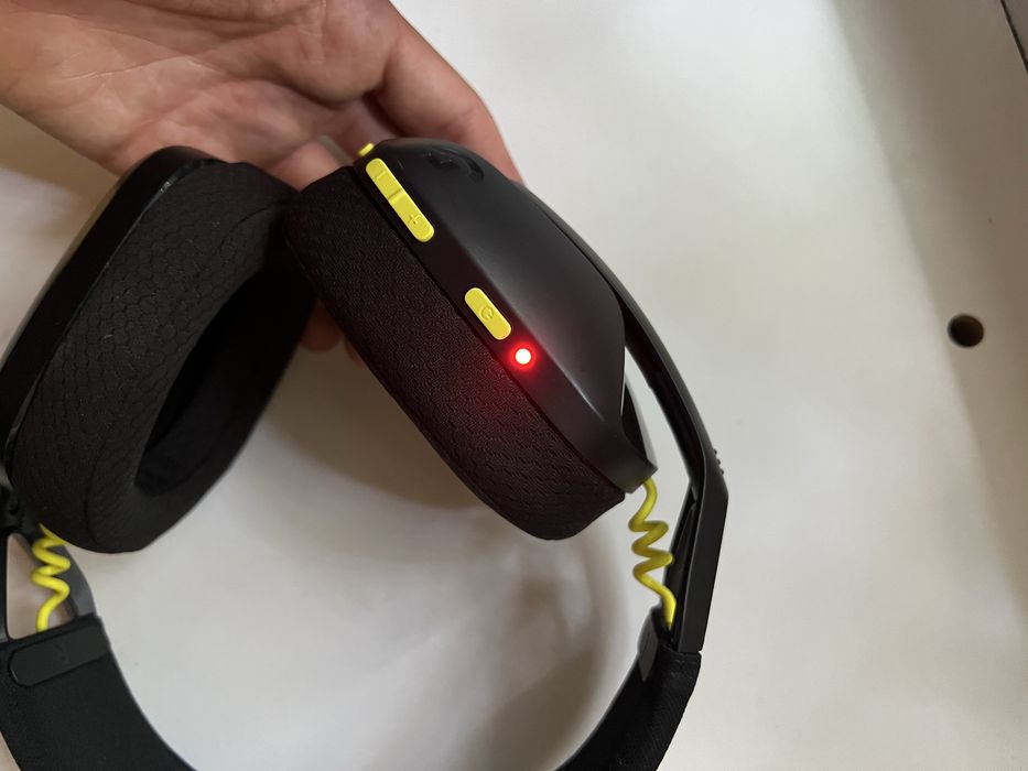 Casti Logitech g435