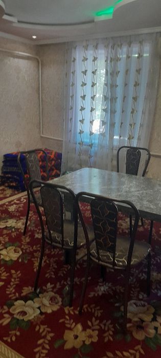 1 Стол и 6 стулчик. Новый.