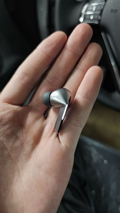 Продам наушники buds 3 pro