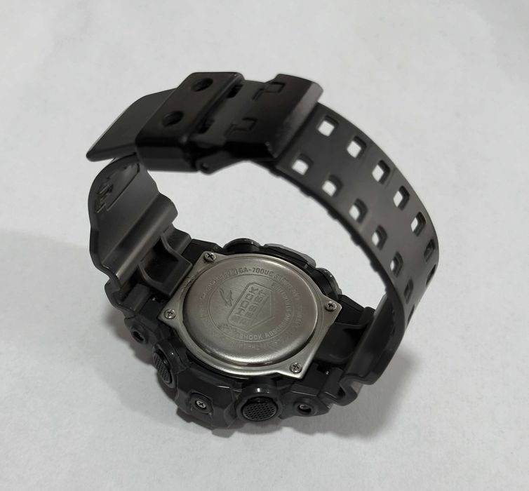 часовник G-Shock ga700uc
