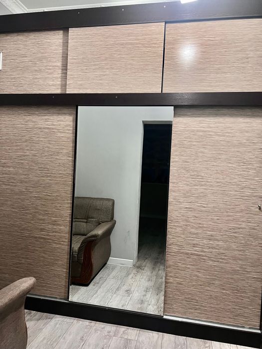 Шкаф шифоньер большой