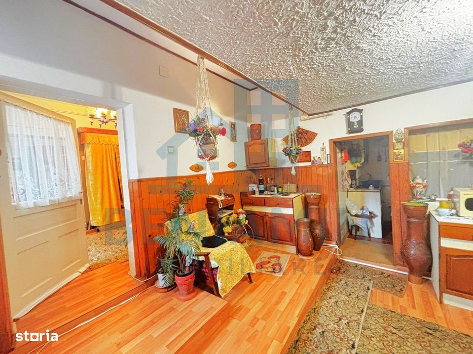 Casa-Central-Brasov-Sitei-Universitate-125mp-curte-280mp-Disponibila