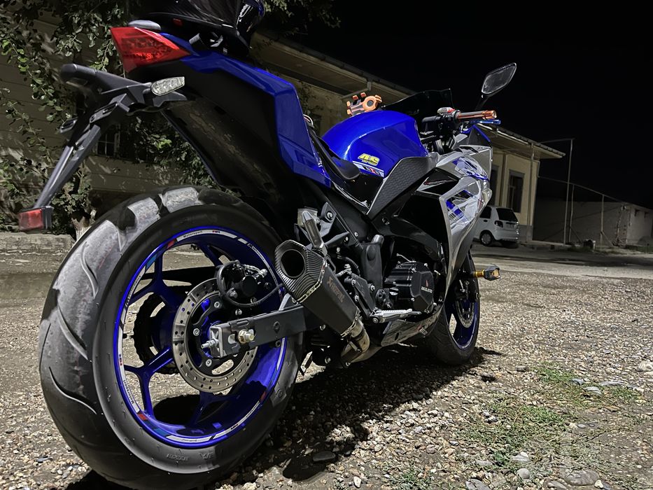 YAMAHA  R3 400cc