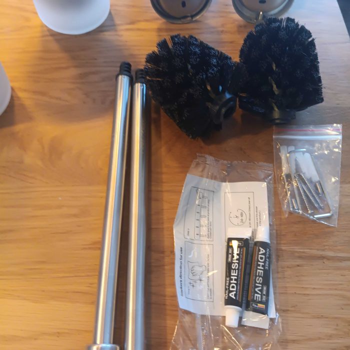 НОВИ! 2 броя Стенна четка за тоалетна, без пробиване, неръждаема стома