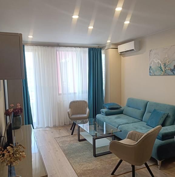 Двустаен, под наем, ж.к Младост 4