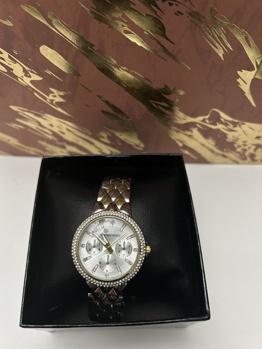 часы женские наручные