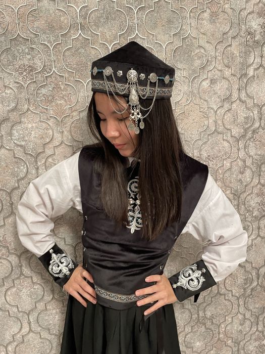 Такия корсет и рукав