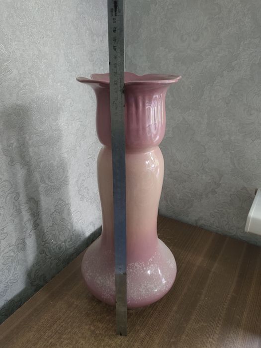 Продам вазу. 4000