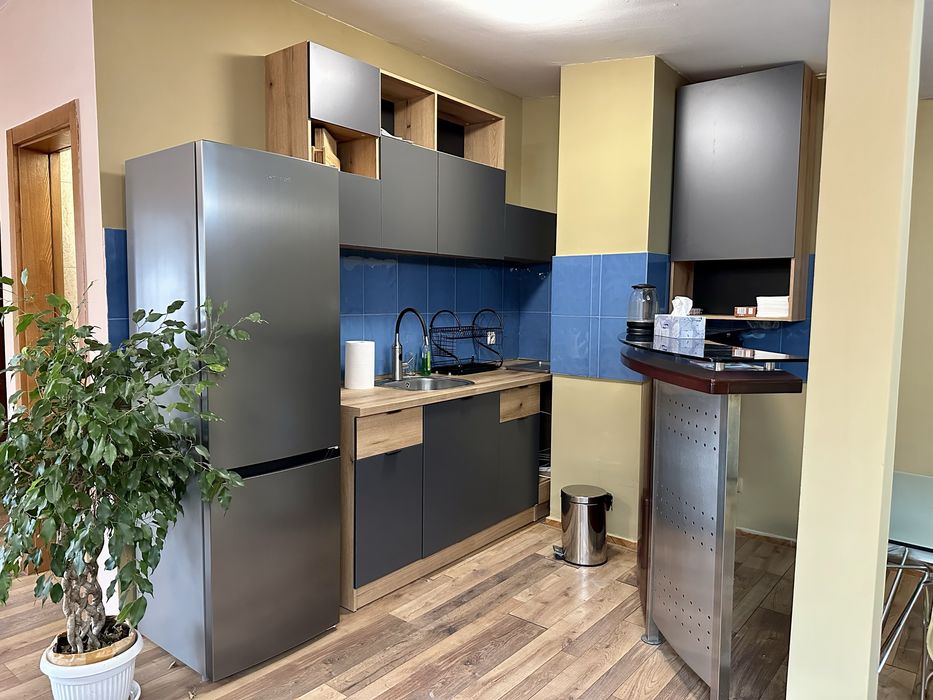 Офис под наем, център, след ремонт