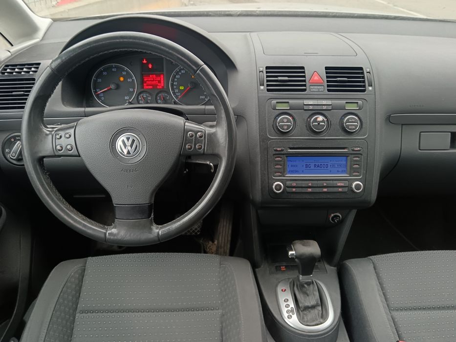 Фолксваген Туран 1.6 фси 115 к.с. автомат / VW Touran 1.6 fsi BLF НА Ч