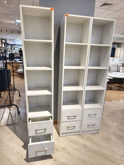 Компактный книжный пенал