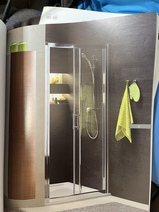 Стъклена врата