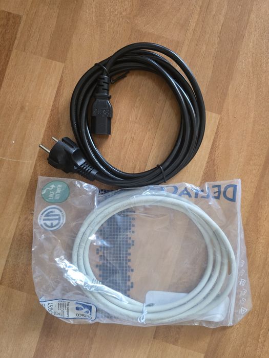 Advantech ARK-1220L.