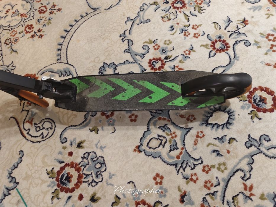 Продам самокат почти новый