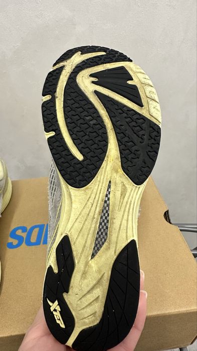 Продам красовки фирма Xtep