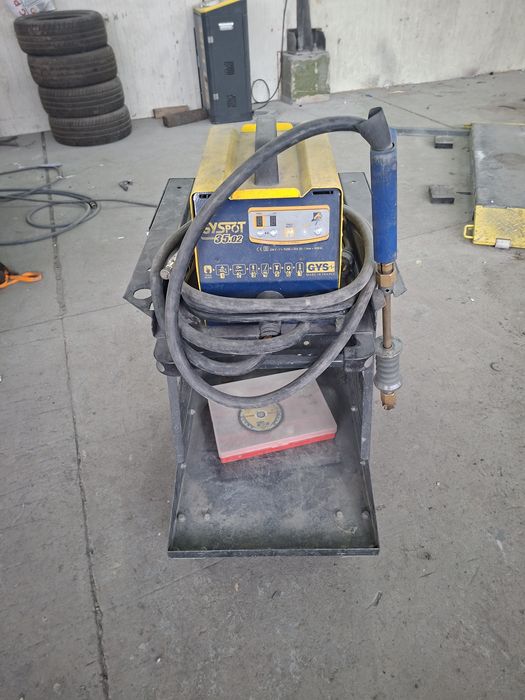 Продавам професионален спот заварчик GYS SPOT 35.02 – за ремонт на кар