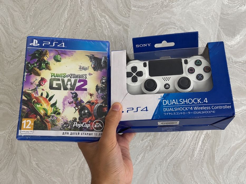 PlayStation 4 500GB + PVZ2 + геймпад белый.