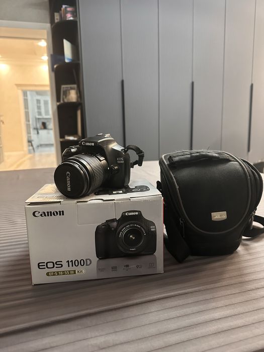Продам фотоаппарат Canon eos 1100