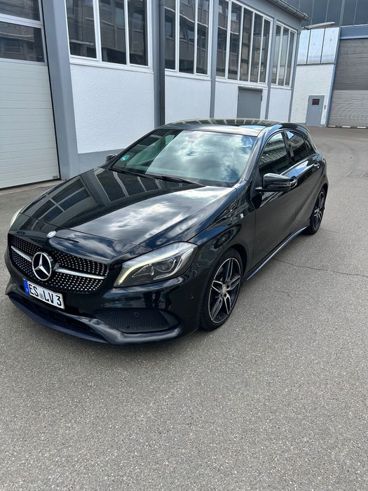 Mașină Mercedes A220d | AMG-line