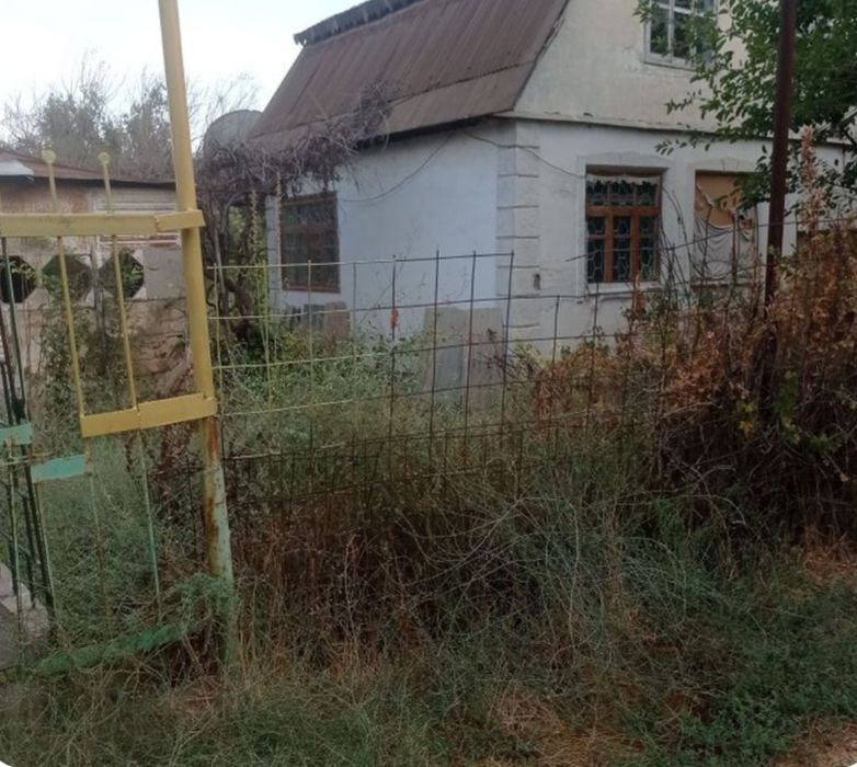 Продаётся дача. Своя.