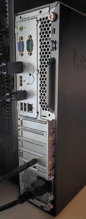 Lenovo ThinkCentre M720s SFF/Core i5-8400/16GB RAM/256GB SSD/Intel UHD