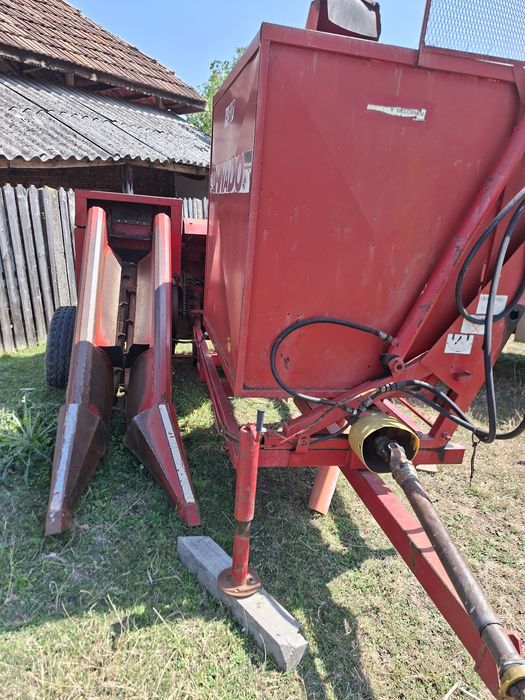 Culegător porumb SIP Tornado 40