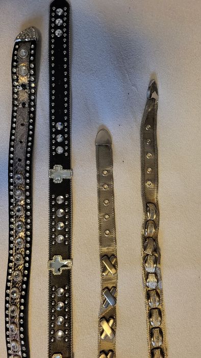 Различни дамски колани 5бр --може на едро-50лв