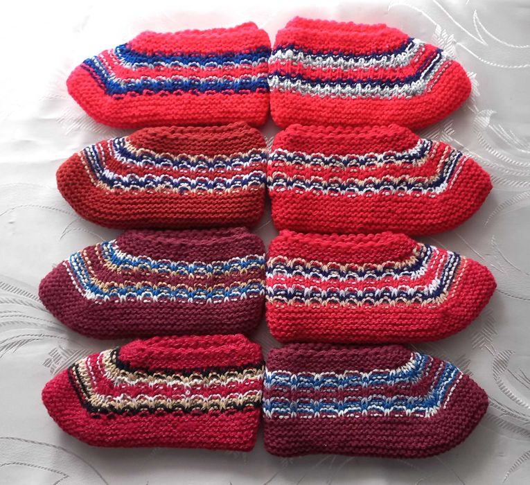 Топли домашно плетени дамски, младежки и детски терлици