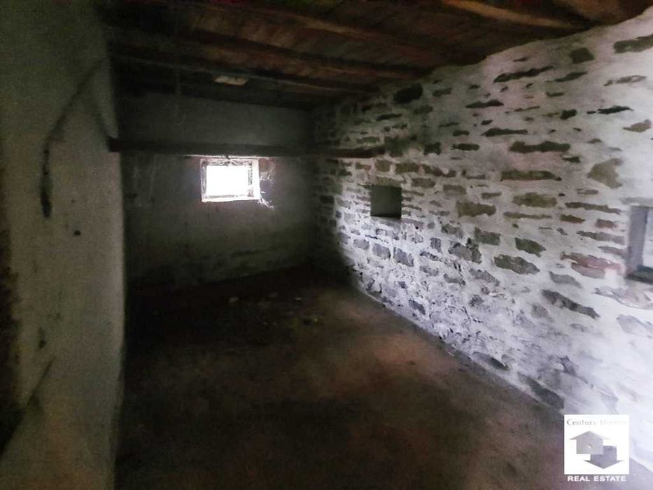 140023  Kъща с ремонтиран втори етаж, на 35 км от Велико Търново