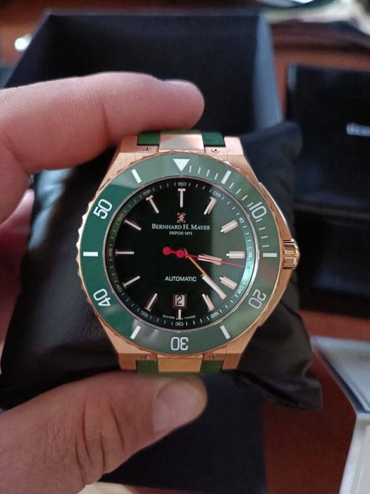 Продам часы Bernhard H Mayer